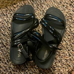 New sandas Brand Wanted color black